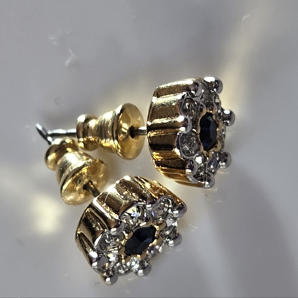 NWT💫D'Orlan Bijoux Goldtone Rhinestone Stud Earrings - Picture 5 of 11